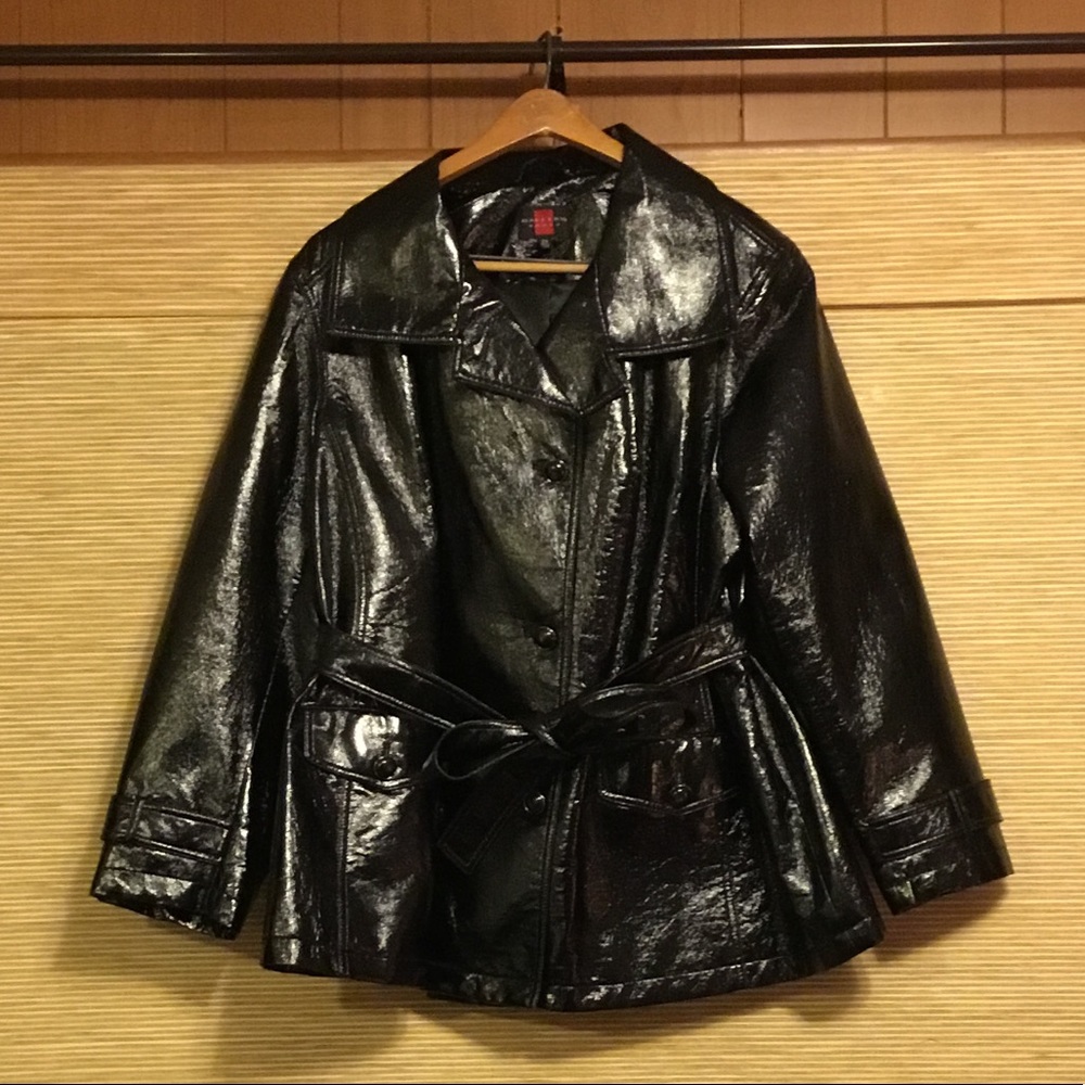NWOT Gallery Woman Faux Leather Black Jacket